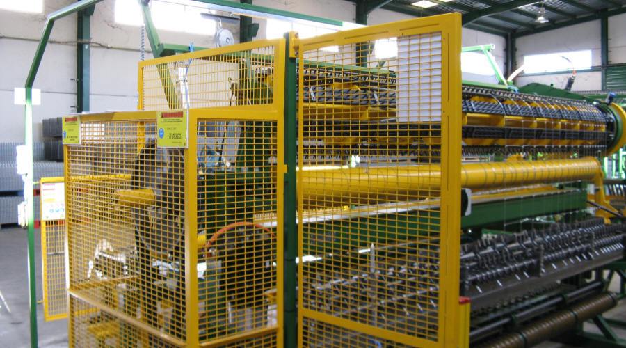 machines for the production of knotted mesh 01